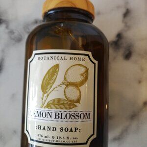 Luxury Lemon Blossom Hand Soap - Glass Apothecary style bottle - 19.5 fl oz NWT